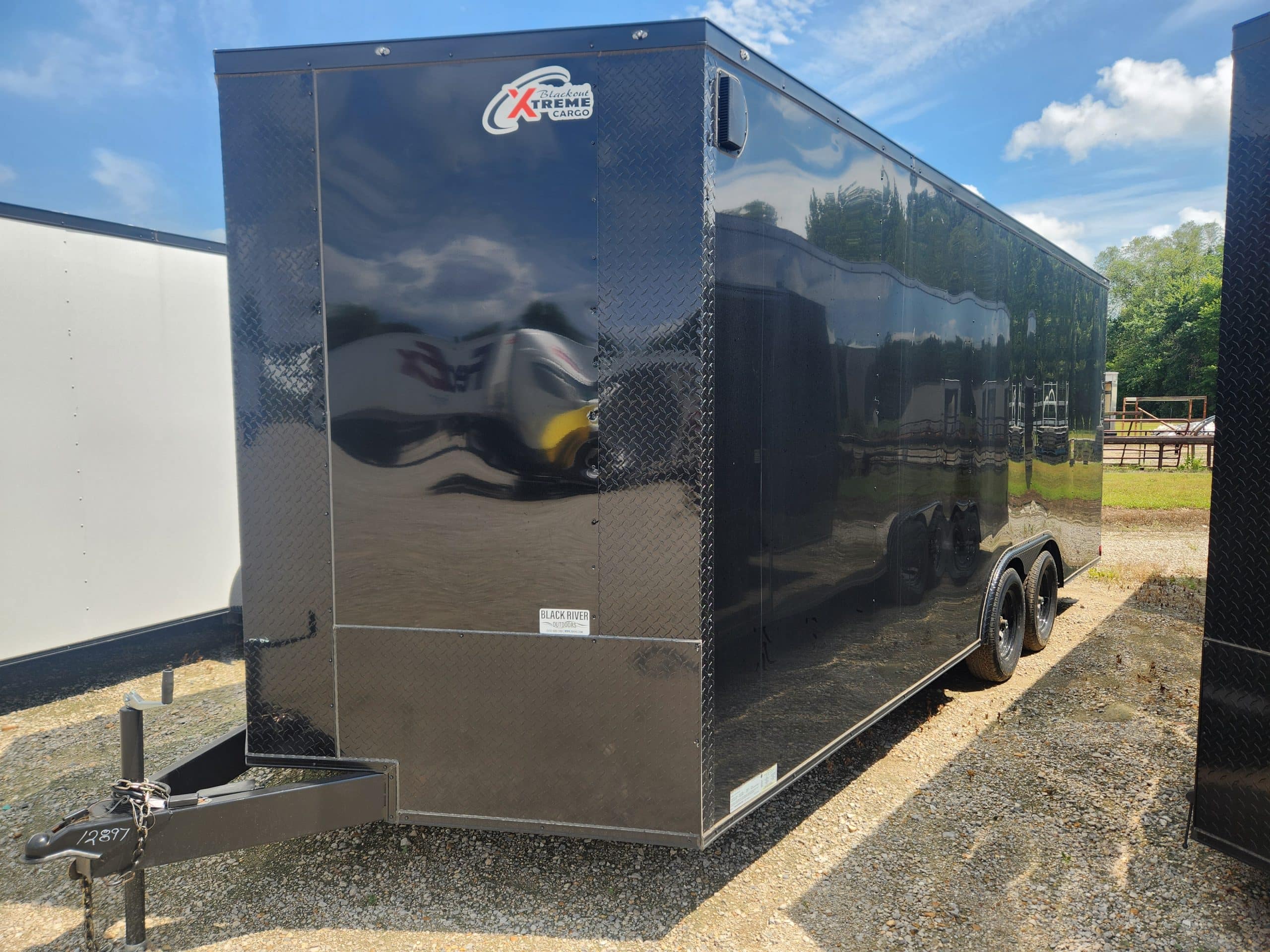 Extreme Cargo Enclosed 8.5×20 Black Blackout 7K #6SN012897