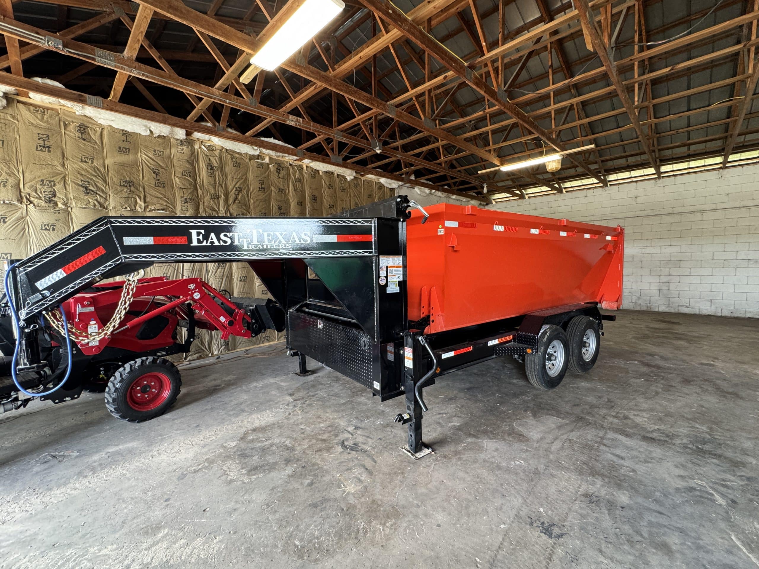 2026 East Texas 83″x14′ GN Roll Off Trailer Black #8TE047661