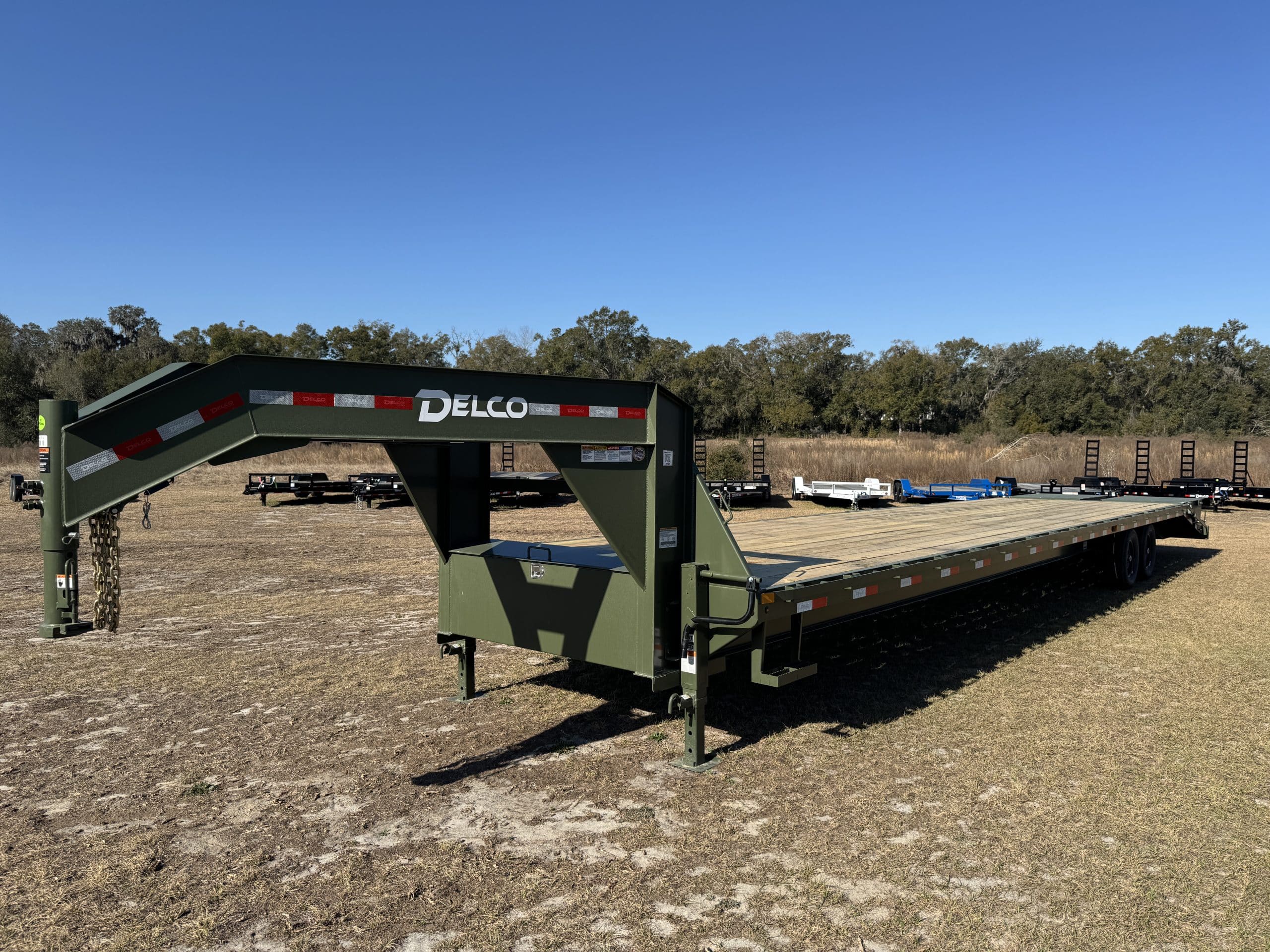 2026 Delco GN Deckover 102 x 40 Army Green #8T6044151