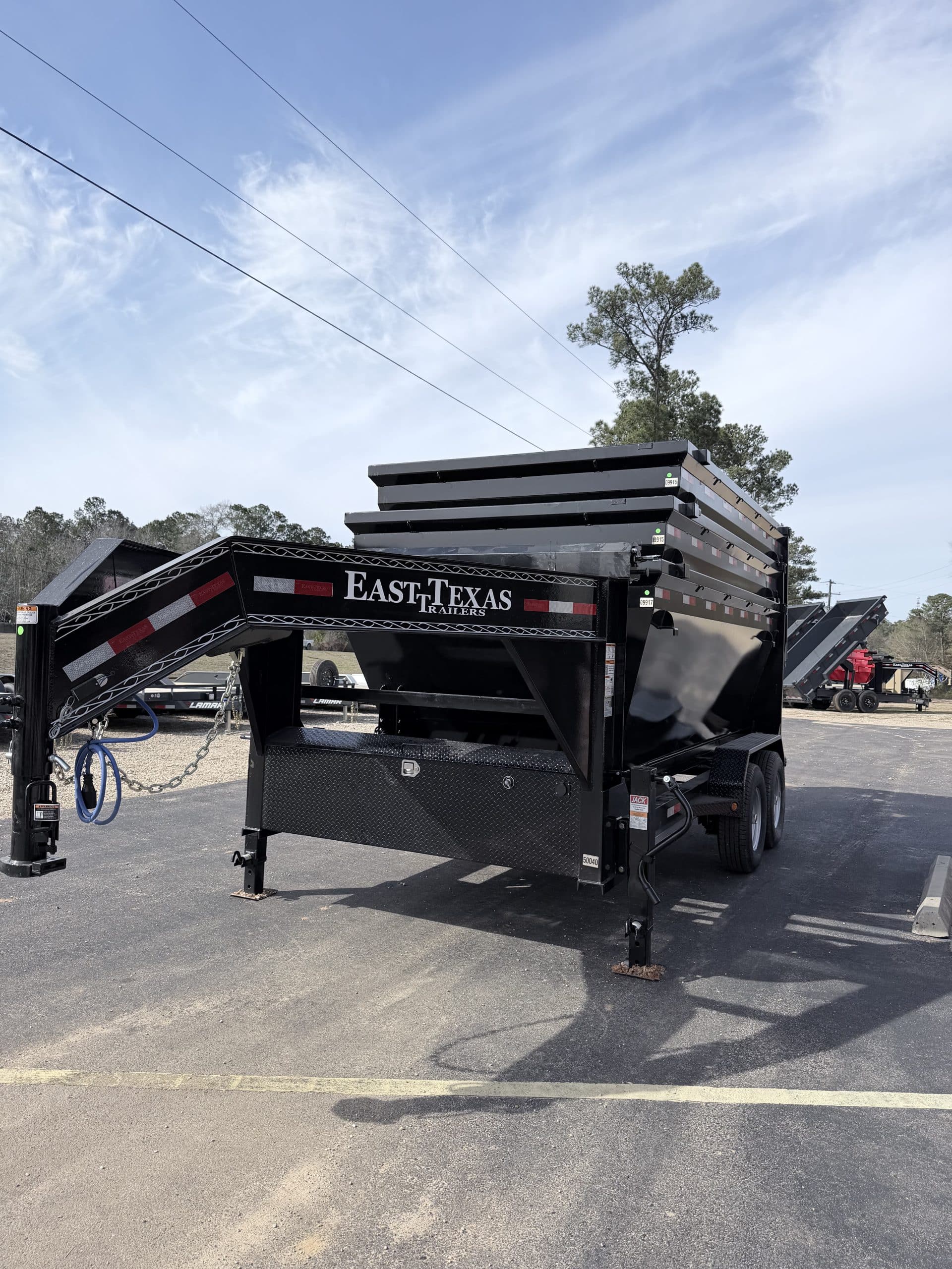 2026 East Texas 83″x16′ GN 16K TA GVWR Black SN/049147