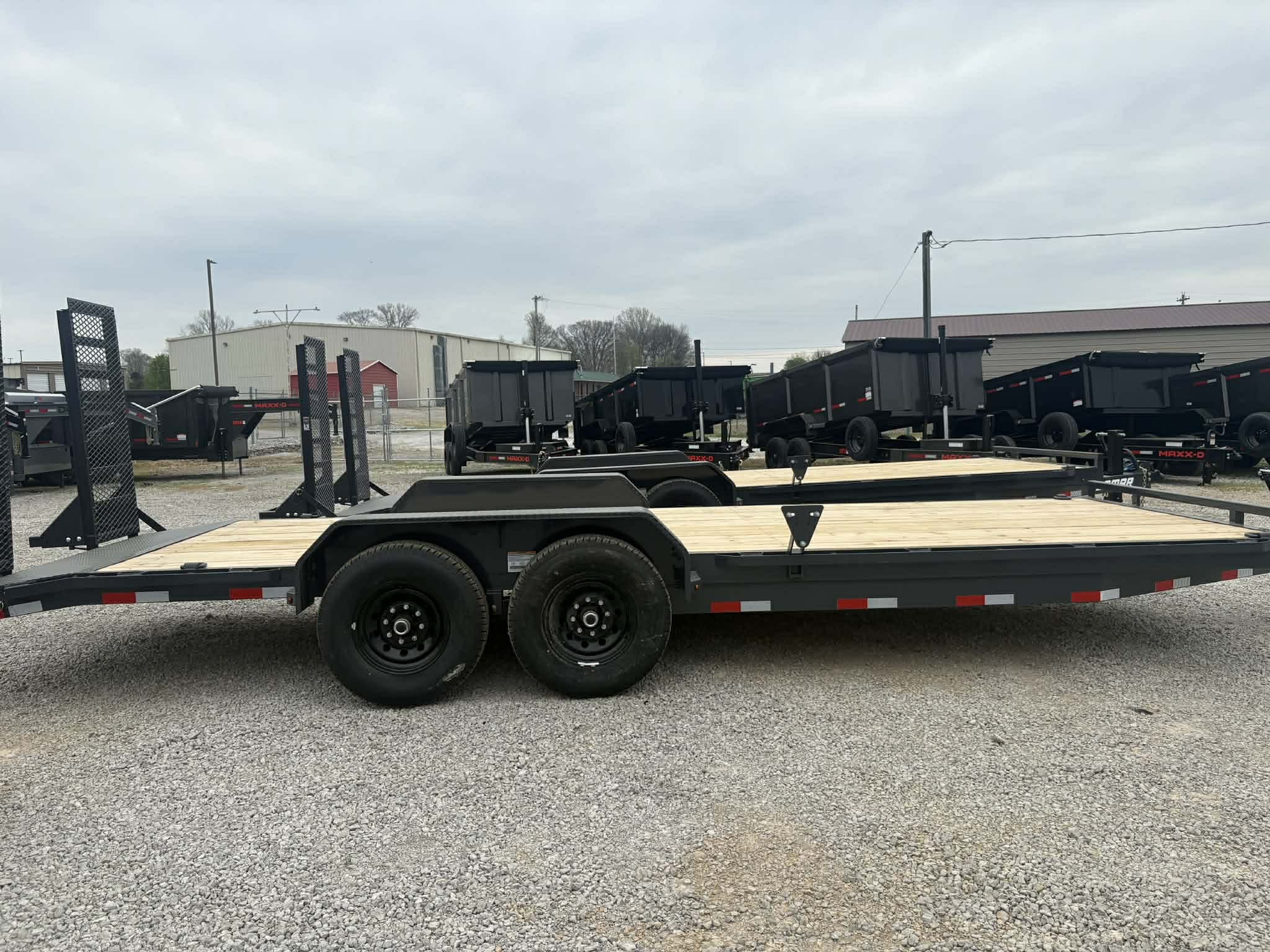 2026 Lamar 83″x22′ 4TP151565