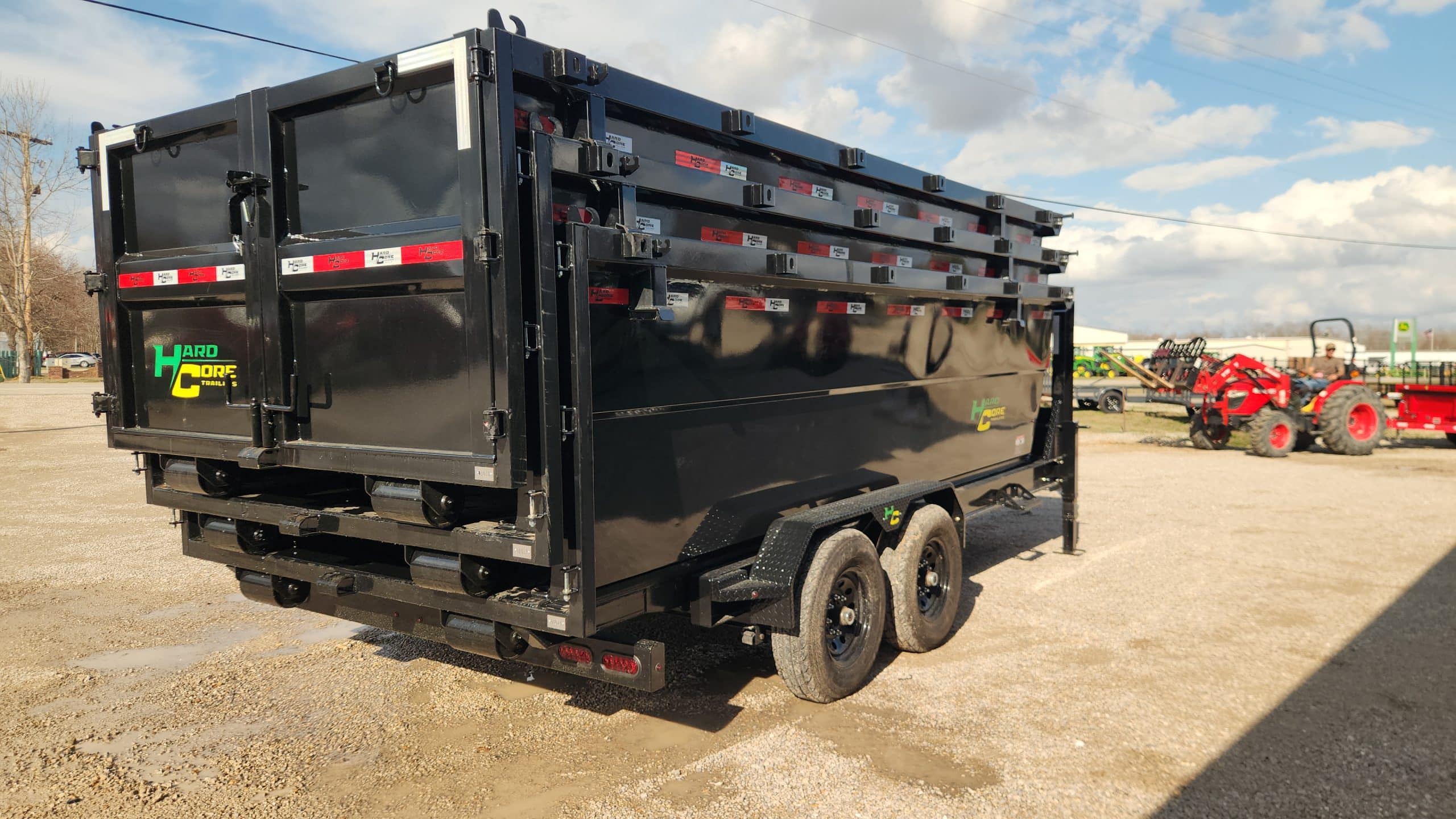 2026 HardCore 83×16′ Roll-Off Bin- 1014-Black