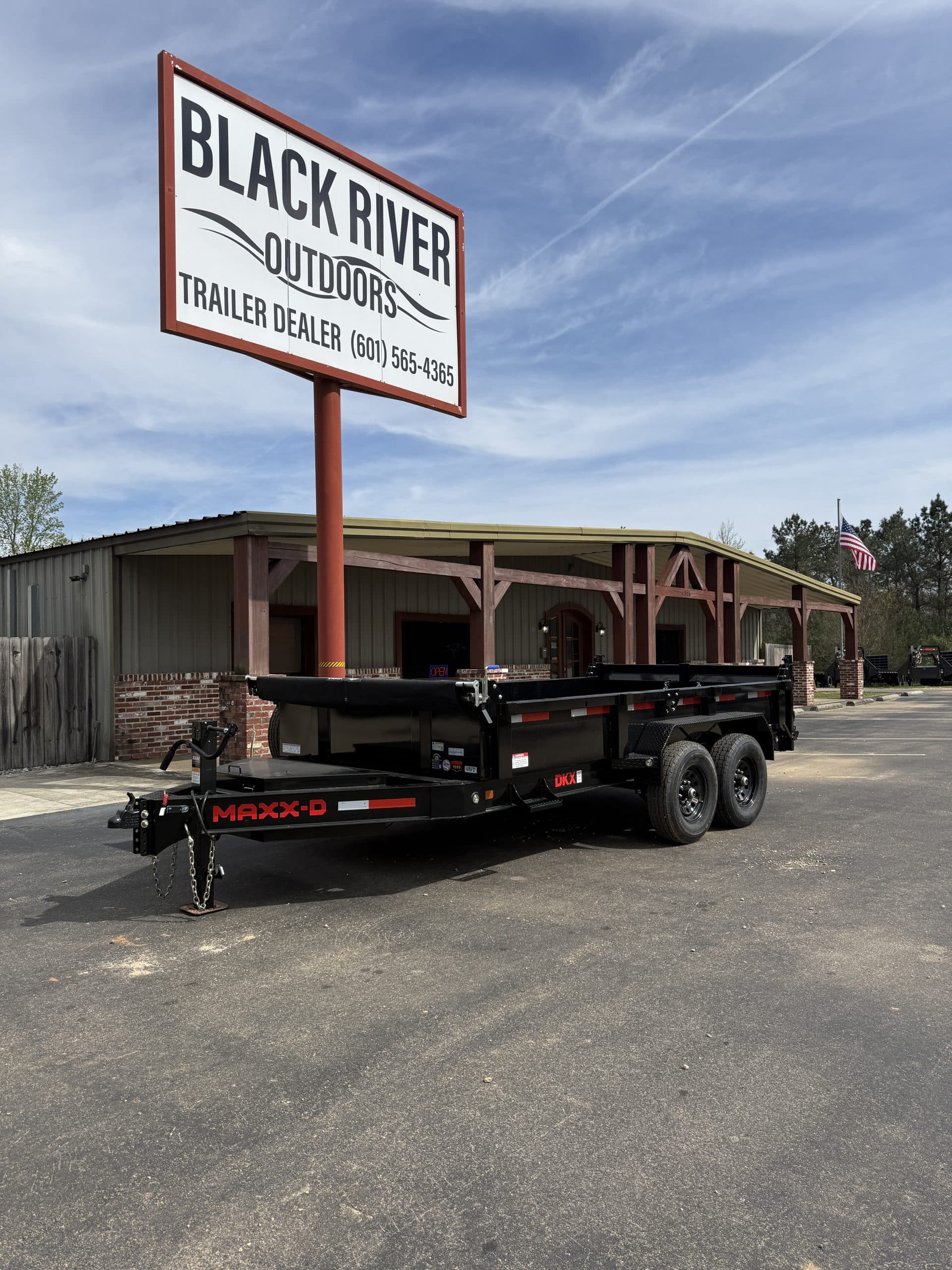 2026 MAXX-D BP DUMP 83″ x 14 TA BLACK SN/136194