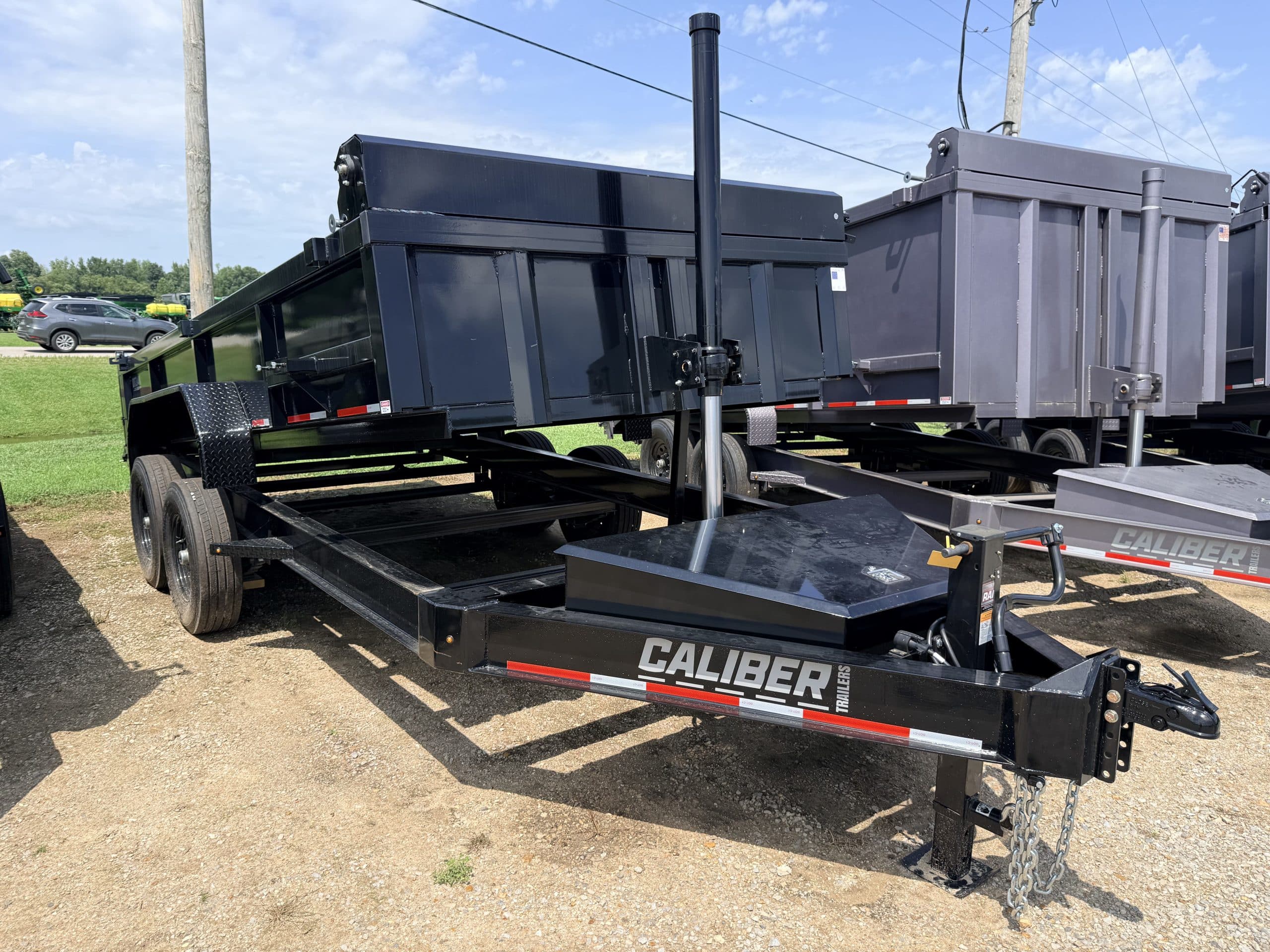 2026 Caliber 83″ x 16′ 14K Low Side Dump Black #XT1088195