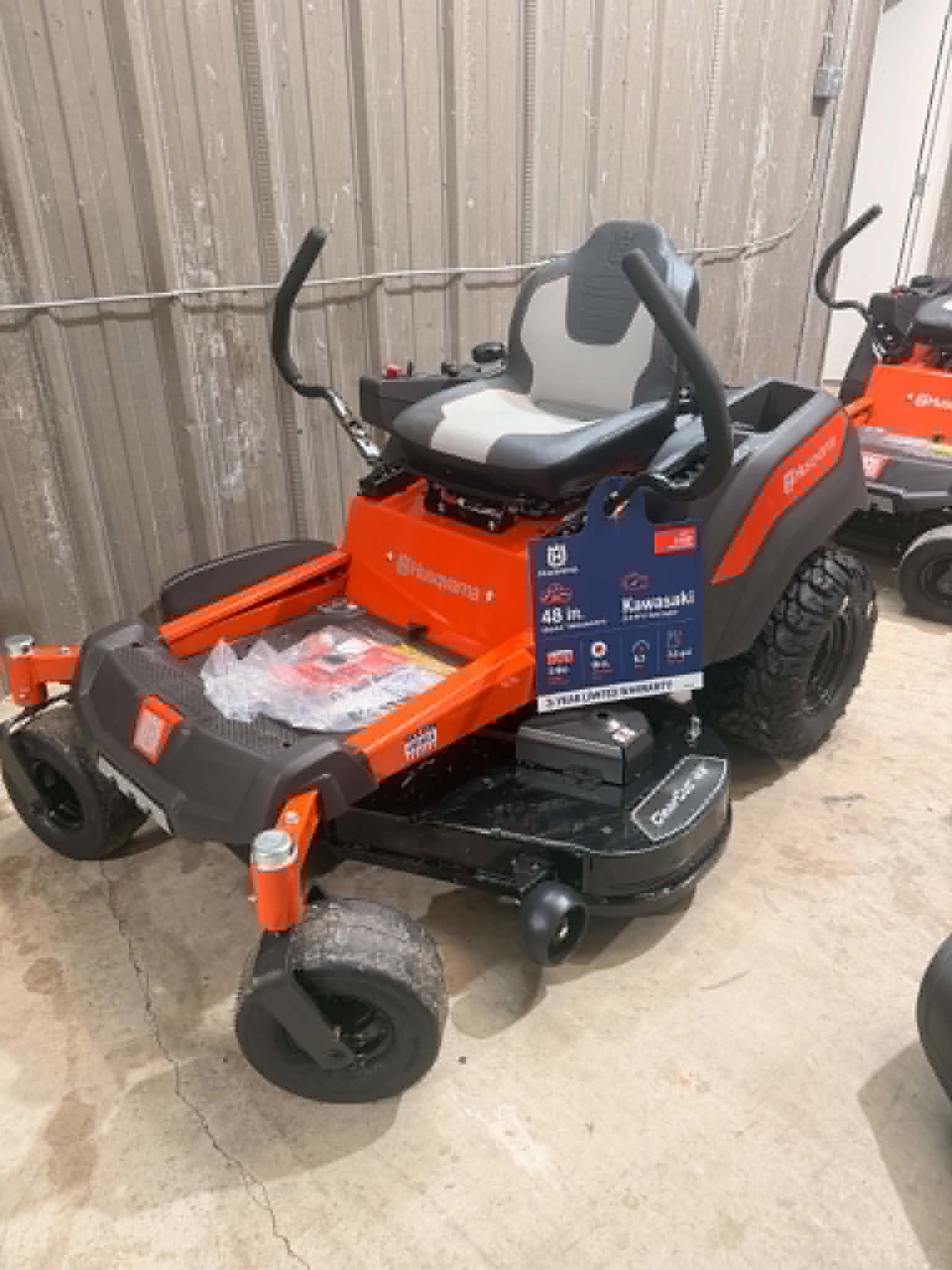 Husqvarna Z242F 48″ 21.5HP #040726C101364